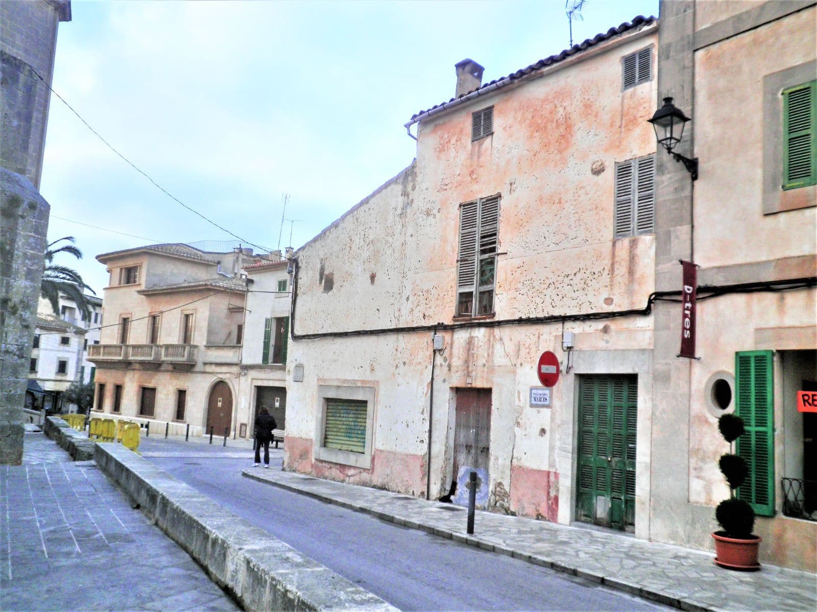 Casa de pueblo en la plaza de Santanyi – foto principal