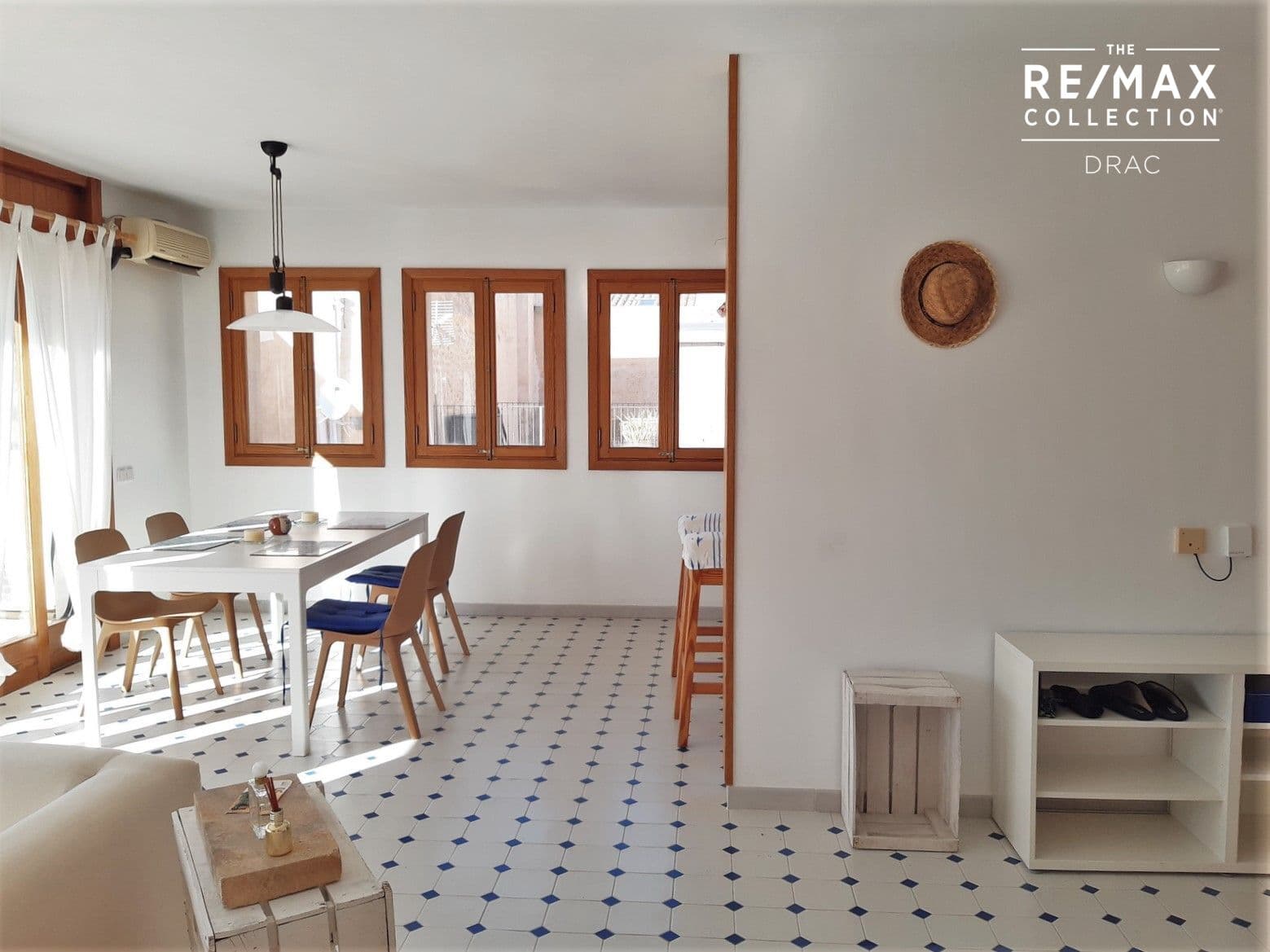 Loft lumineux avec 90m2 terrasse à quelques pas de la place – foto 3