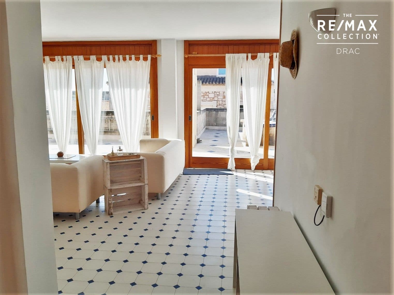 Loft lumineux avec 90m2 terrasse à quelques pas de la place – foto 5