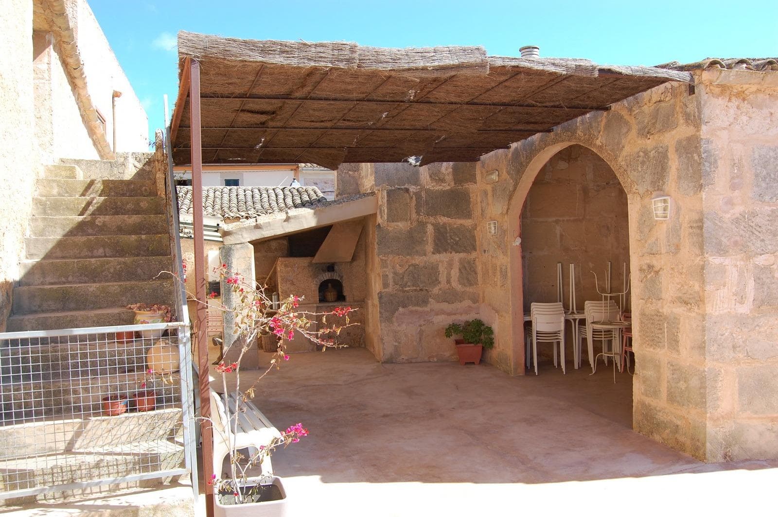 Casa de Pueblo con un gran solar – foto 4