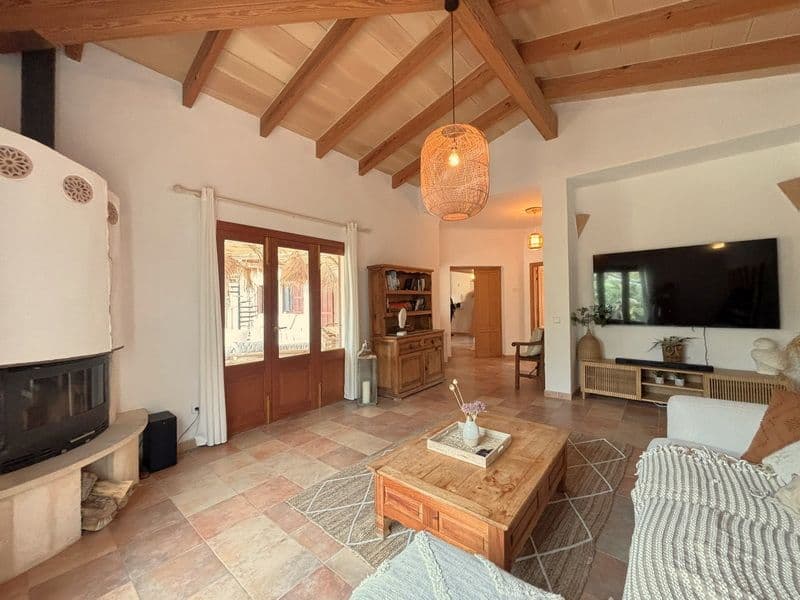 Wunderschöne geschmackvoll eingerichtete Finca mit Heizung, Klima, Pool, überdachter Terrasse, im Naturschutz Gebiet, 5 Minuten bis zum Strand. – foto principal