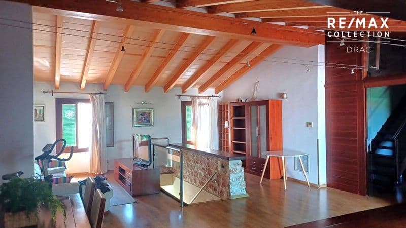 Appartement confortable au 1er étage avec une grande terras