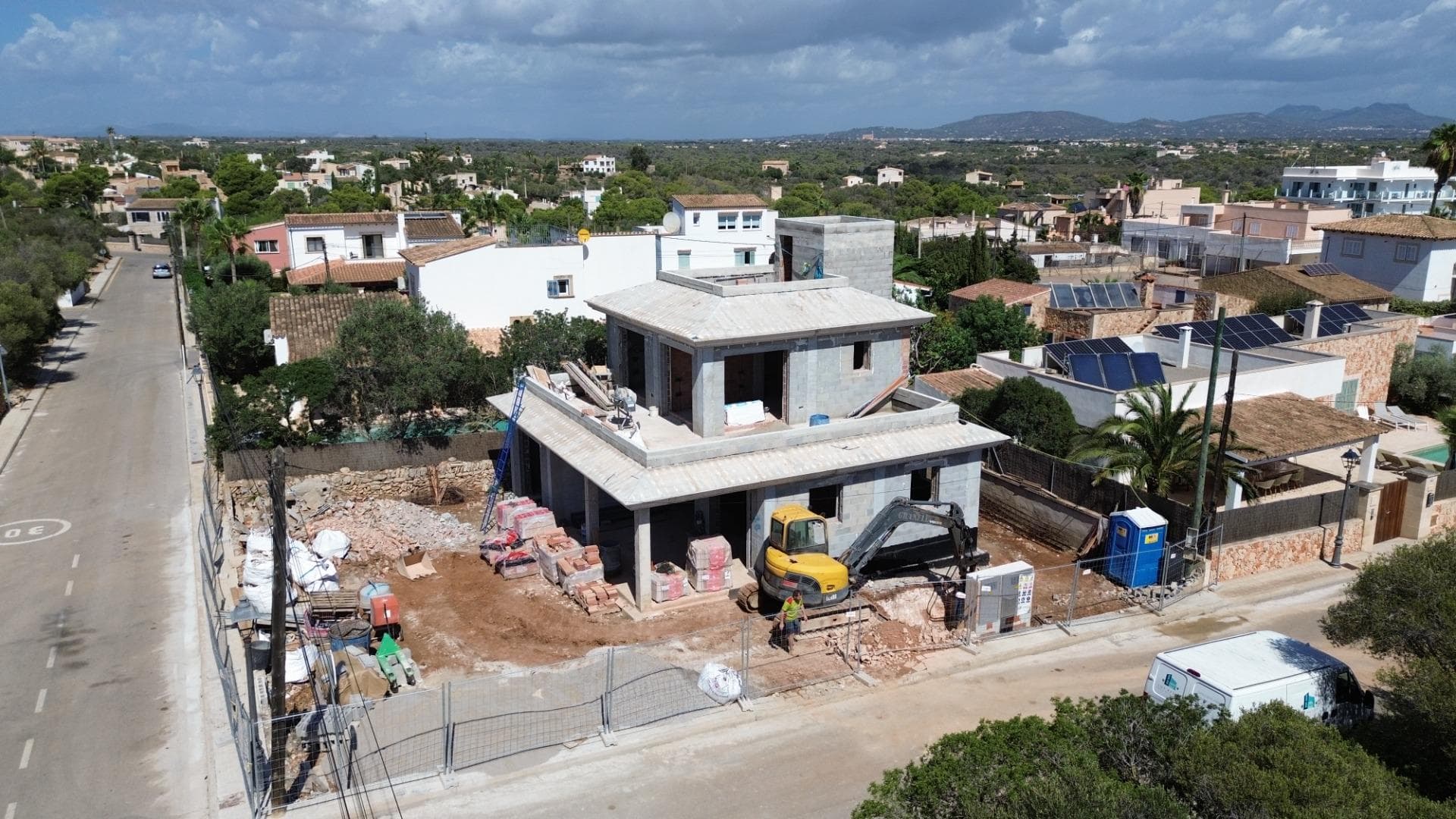 Spektakuläre Neubauvilla mit Pool und Meerblick in Cala Llombards – foto 2