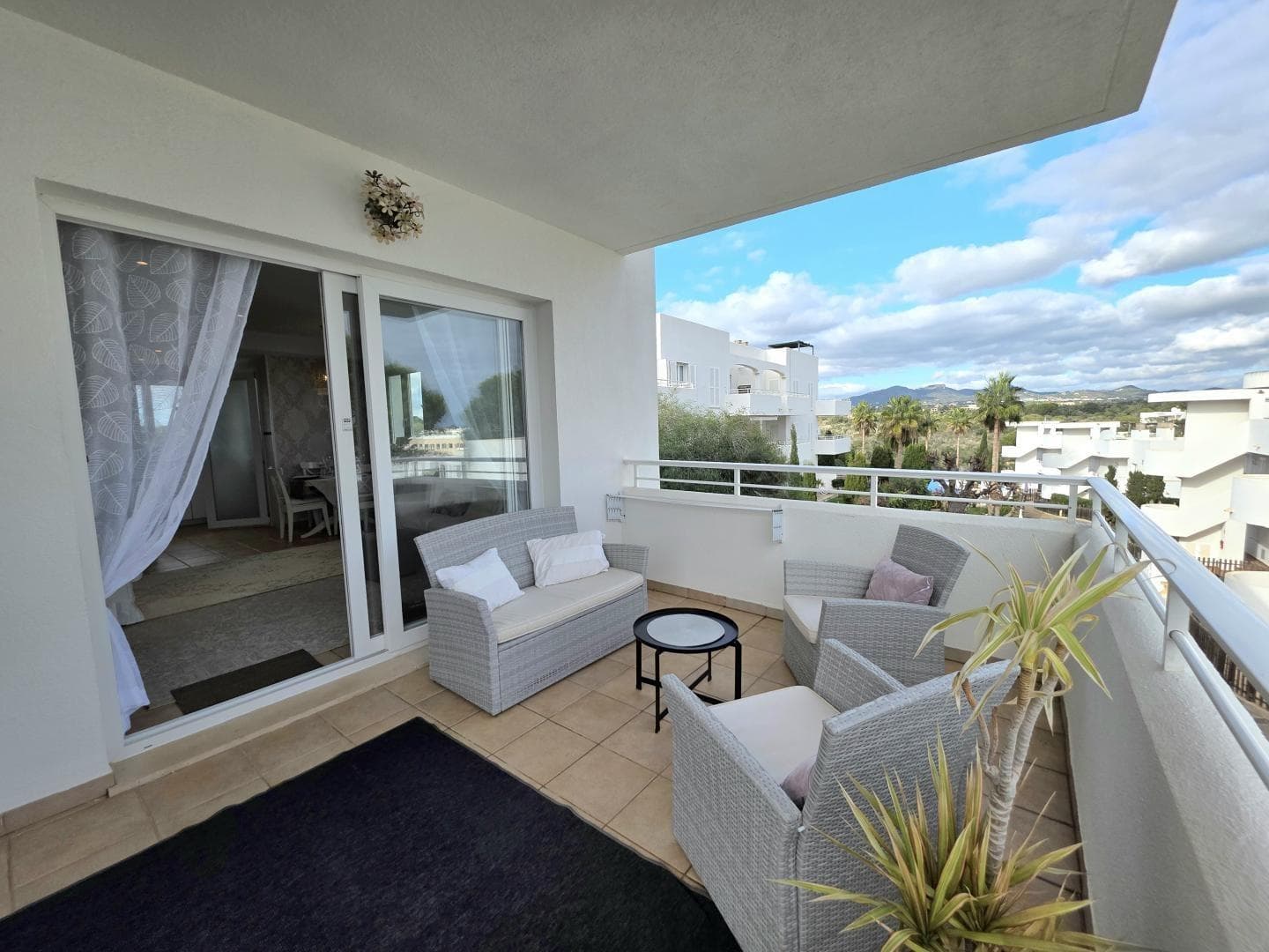 Elegante y luminoso apartamento en prestigioso complejo residencial frente al puerto de Cala d’Or – foto 3