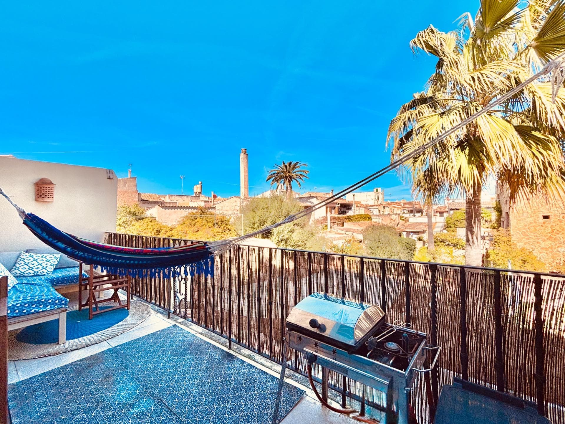 Sehr charmante Wohnung mit schönen Details, Fussbodenheizung und Klimaanlage im ersten Stock in ruhiger Lage hinter der Kirche von Santanyí. – foto 3